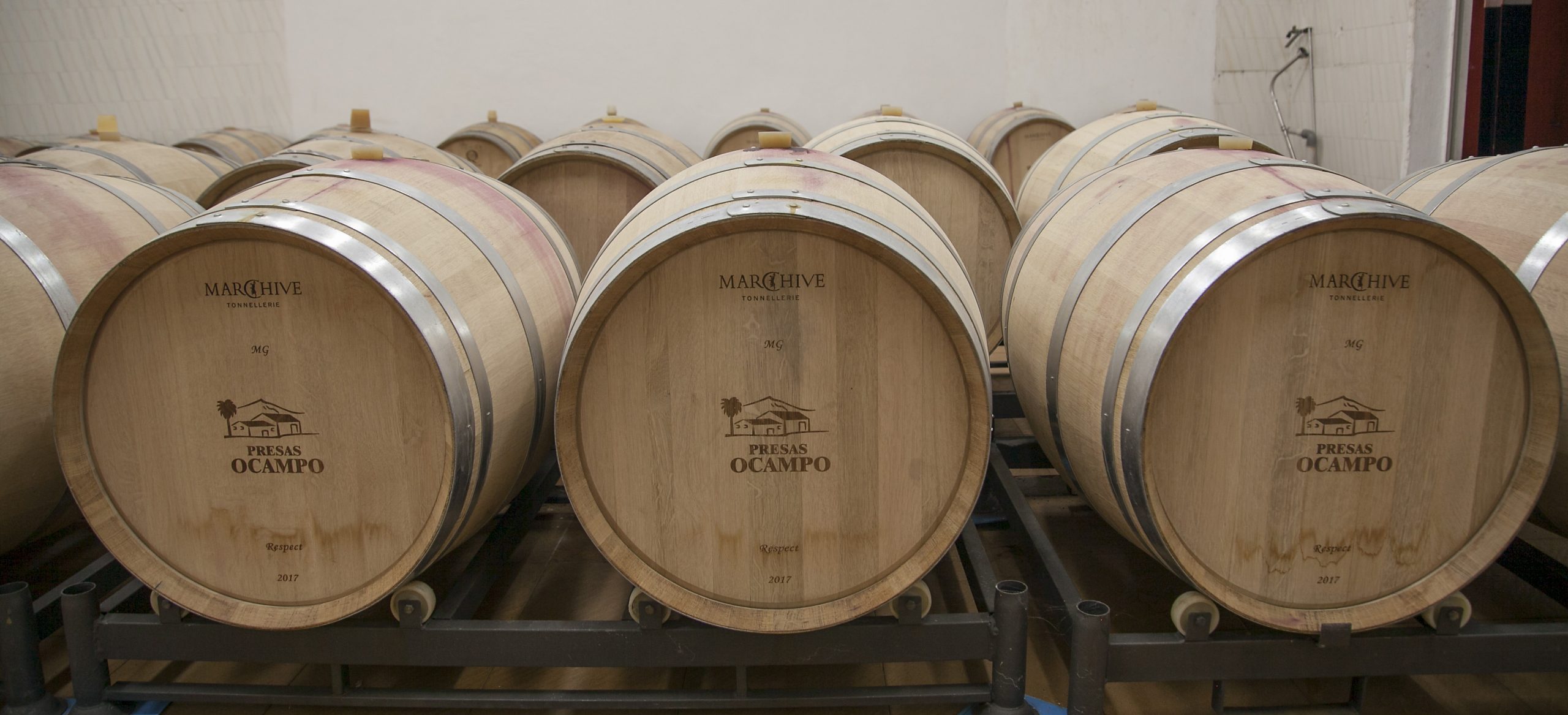 Sala de barricas de la Bodega Presas Ocampo | Foto: BODEGAS OCAMPO Sala de barricas de la Bodega Presas Ocampo | Foto: BODEGAS OCAMPO