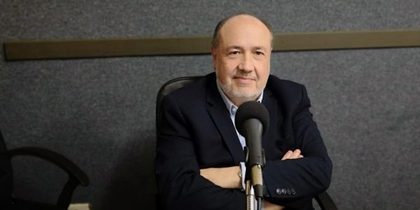 Francisco Fernández de Pedro en los estudios de El Espejo Canarios