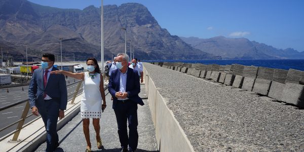 Visita al Puerto de Agaete | Foto: CONSEJERÍA DE OBRAS PÚBLICAS, TRANSPORTE Y VIVIENDA DEL GOBIERNO DE CANARIAS