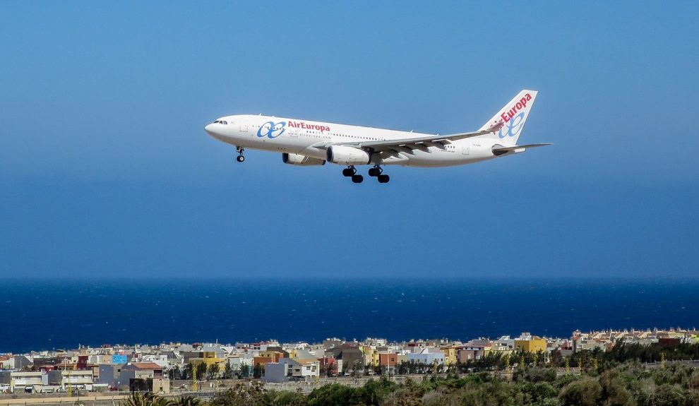 Avión despegando