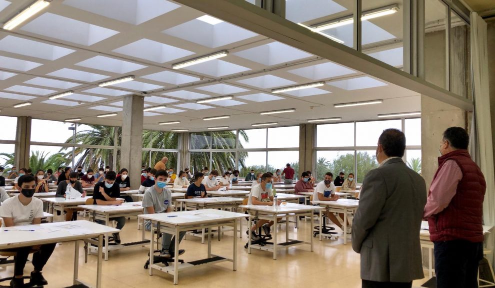 Alumnos examinándose de la EBAU en la ULPGC | Foto: ULPGC