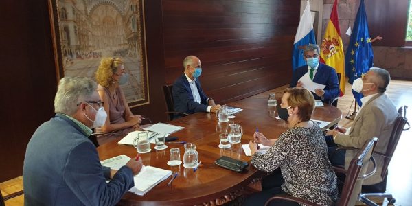 Reunión de la Cámara de Comercio de Tenerife | Foto: CONSEJERÍA DE ECONOMÍA Y HACIENDA DEL GOBIERNO DE CANARIAS