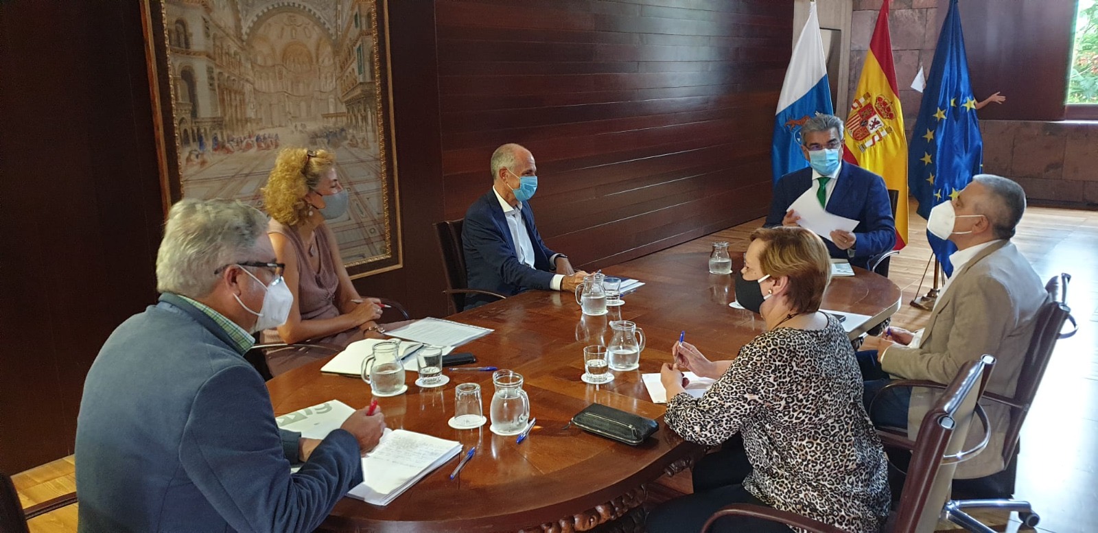 Reunión de la Cámara de Comercio de Tenerife | Foto: CONSEJERÍA DE ECONOMÍA Y HACIENDA DEL GOBIERNO DE CANARIAS Reunión de la Cámara de Comercio de Tenerife | Foto: CONSEJERÍA DE ECONOMÍA Y HACIENDA DEL GOBIERNO DE CANARIAS