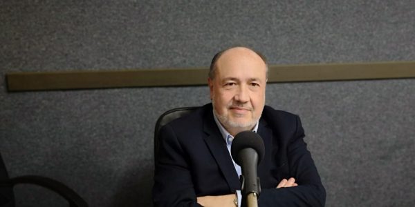 Francisco Fernández de Pedro en los estudios de El Espejo Canario