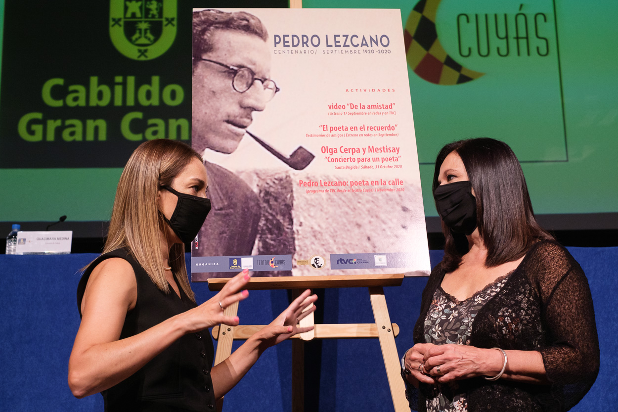 Guacimara Medina y Olga Cerpa en la presentación de los actos del Centenario del nacimiento de Pedro Lezcano | Foto: CONSEJERÍA DE CULTURA DEL CABILDO DE GRAN CANARIA Guacimara Medina y Olga Cerpa en la presentación de los actos del Centenario del nacimiento de Pedro Lezcano | Foto: CONSEJERÍA DE CULTURA DEL CABILDO DE GRAN CANARIA