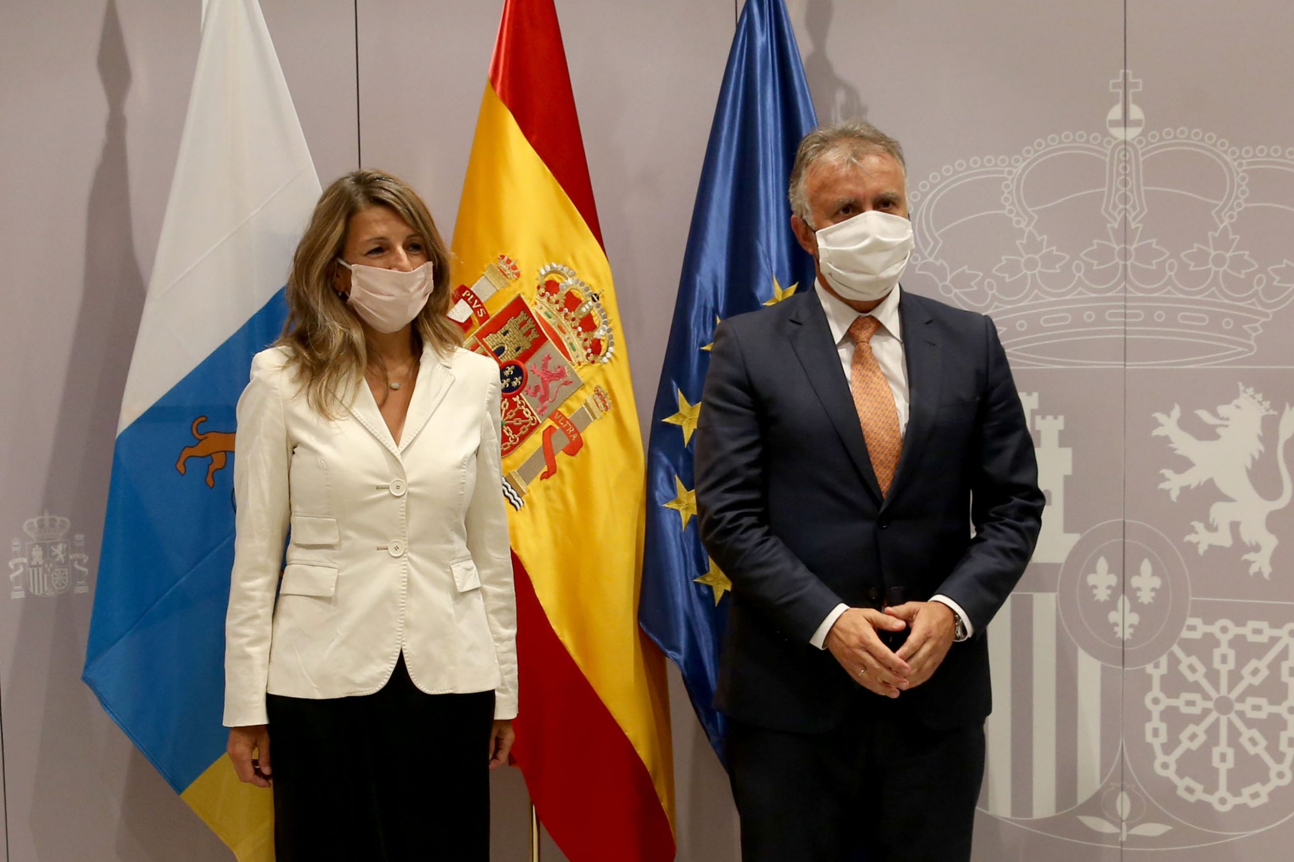 Yolanda Díaz, ministra de Trabajo y Ángel Víctor Torres, presidente del Gobierno de Canarias | Foto: MINISTERIO DE TRABAJO Y ECONOMÍA SOCIAL Yolanda Díaz, ministra de Trabajo y Ángel Víctor Torres, presidente del Gobierno de Canarias | Foto: MINISTERIO DE TRABAJO Y ECONOMÍA SOCIAL
