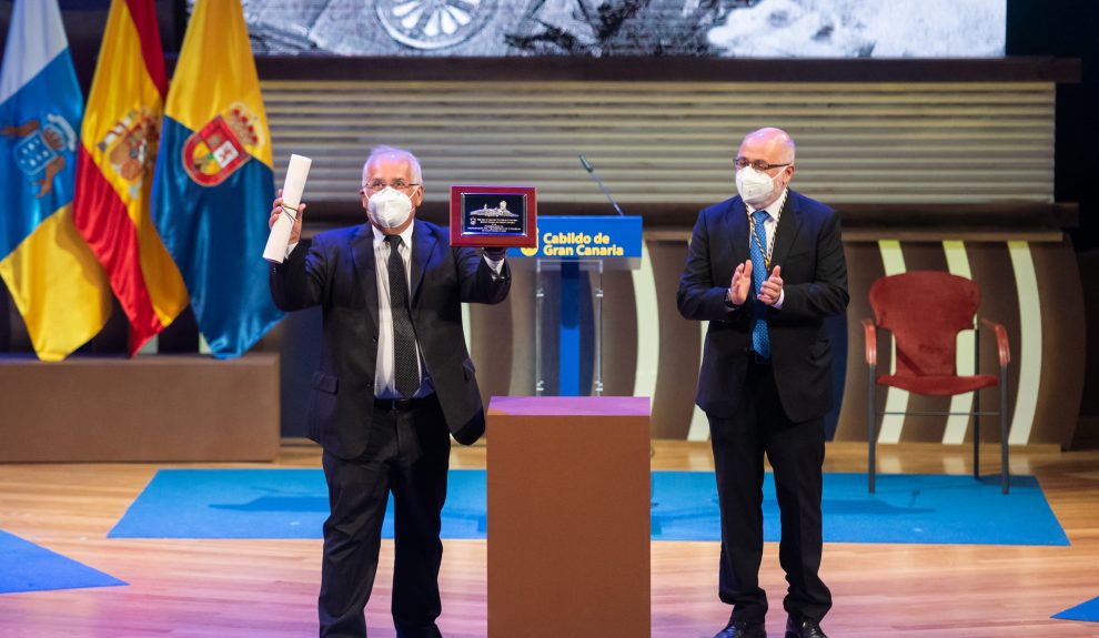 José Agustín Espino Flores y Antonio Morales durante el acto | Foto: FET CANARIAS