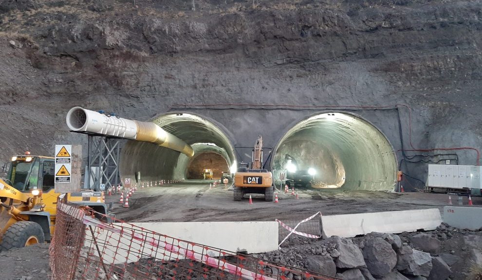 Obras en la carretera de La Aldea | Foto: CONSEJERÍA DE OBRAS PÚBLICAS, TRANSPOTE Y VIVIENDA DEL GOBIERNO DE CANARIAS