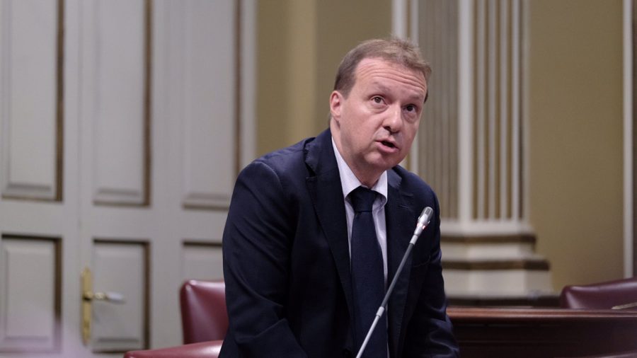 Miguel Ángel Ponce en el Parlamento de Canarias el pasado octubre | PP DE CANARIAS Miguel Ángel Ponce en el Parlamento de Canarias el pasado octubre | PP DE CANARIAS
