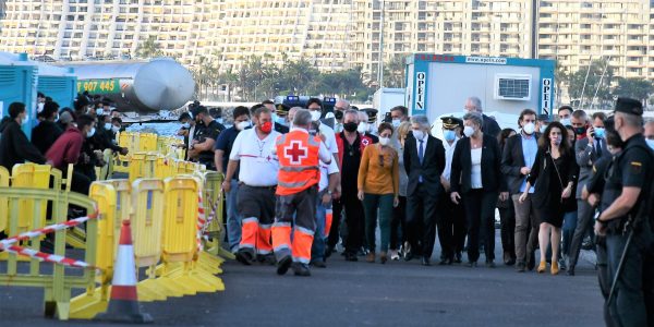 Visita del ministro Marlaska al muelle de Arguineguín | Foto: AYUNTAMIENTO DE MOGÁN
