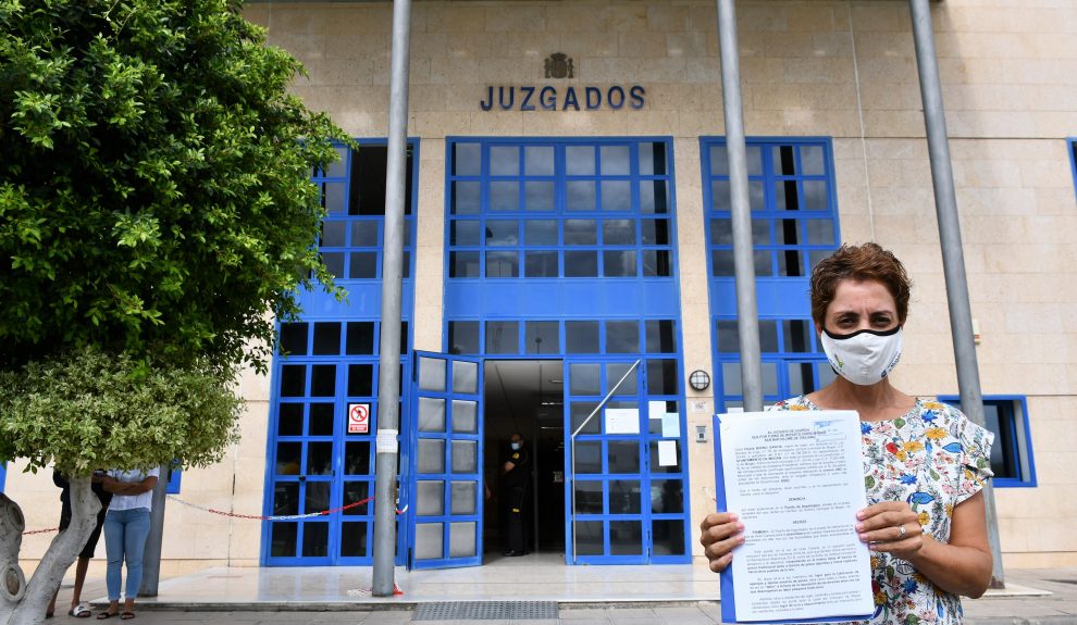 Onalia Bueno tras interponer la denuncia por las condiciones de los migrantes en el Muelle de Arguineguín | Foto: AYUNTAMIENTO DE MOGÁN