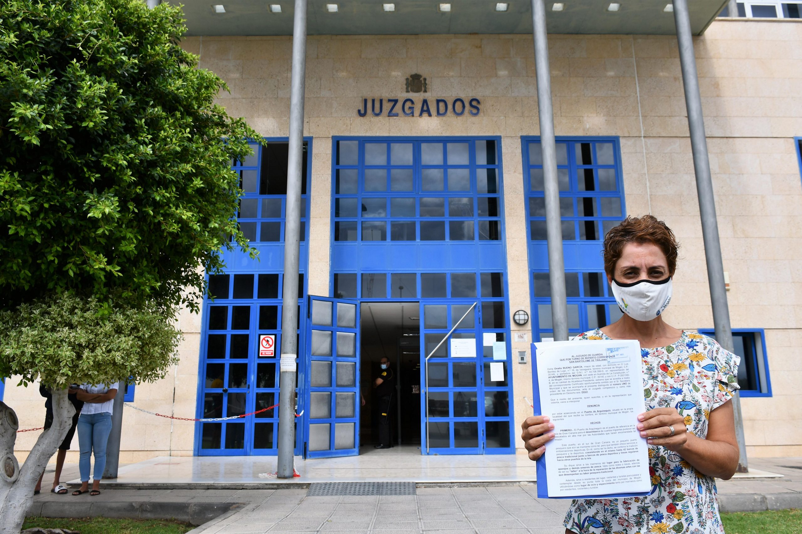 Onalia Bueno tras interponer la denuncia por las condiciones de los migrantes en el Muelle de Arguineguín | Foto: AYUNTAMIENTO DE MOGÁN