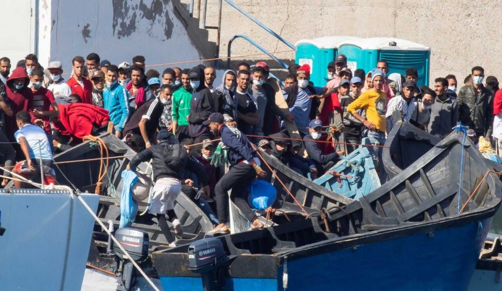 Migrantes en el muelle de Arguineguín el pasado noviembre | TVE