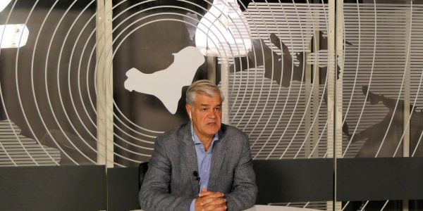 Alpidio Armas para la acogida de inmigrantes el pasado viernes | CABILDO DE EL HIERRO