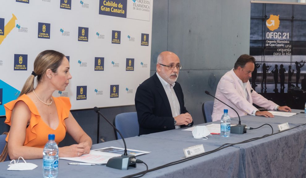 De izquierda a derecha, Guacimara Medina, Antonio Morales y Karel Mark Chichon el pasado julio | CABILDO DE GRAN CANARIA