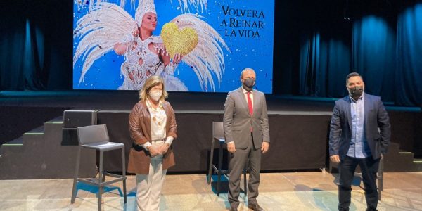 Inmaculada Medina (izq.) en rueda de prensa ayer | LPA CARNAVAL