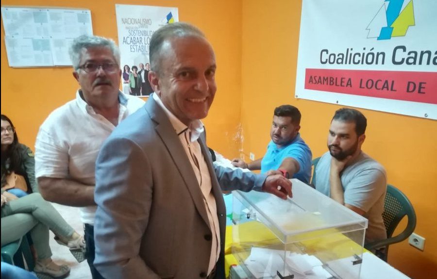 Jesús Machín votando en 2018 | CC LANZAROTE