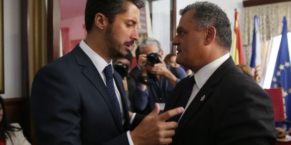 José Alberto Díaz (dcha.) con el alcalde, Luis Yeray Gutiérrez, en 2019 | AYUNTAMIENTO DE LA LAGUNA