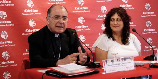 Caya Suárez (dcha.) | CÁRITAS CANARIAS