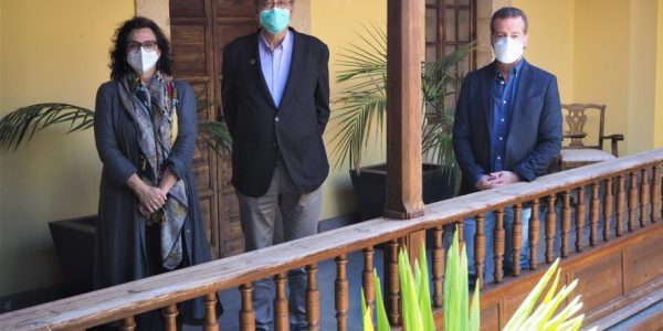 Juan Márquez (dcha.) en la presentación de la agenda de desarrollo sostenible al sector cultural | CONSEJERÍA DE CULTURA DEL GOBIERNO DE CANARIAS