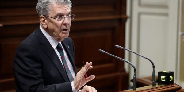 Julio Pérez en el Parlamento de Canarias | ARCHIVO