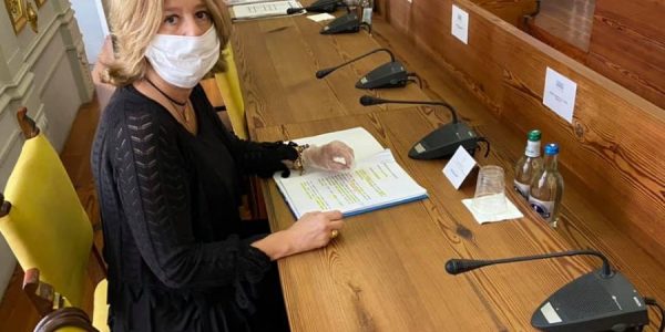 Pepa Luzardo en el salón de plenos | PP LPGC