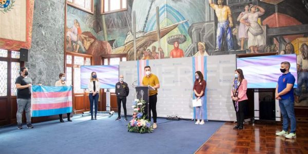 Lectura del manifiesto por el día de la visibilidad trans el pasado miércoles | CABILDO DE TENERIFE