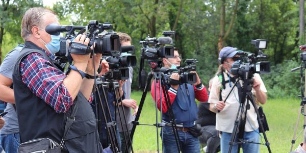 Periodistas | PIXABAY