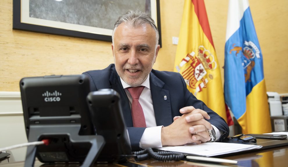 Ángel Víctor Torres comunicando las Medallas de Oro en abril | PRESIDENCIA DEL GOBIERNO DE CANARIAS