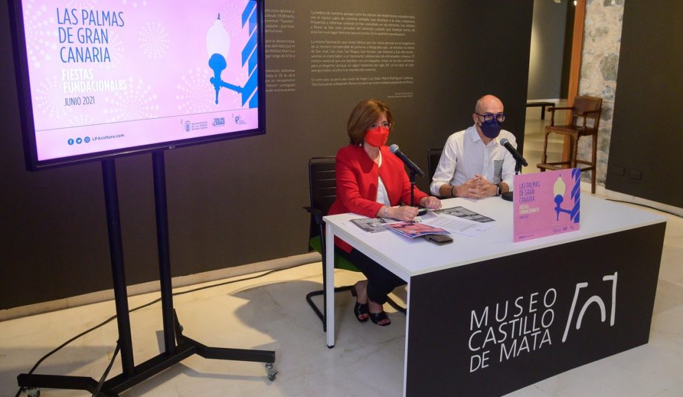 Encarna Galván y Kiko Barroso en la presentación de las fiestas fundacionales | LPA CULTURA