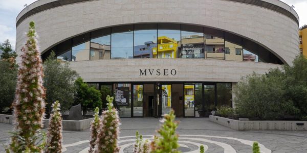 Entrada al museo | MUSEO ARQUEOLÓGICO BENAHOARITA