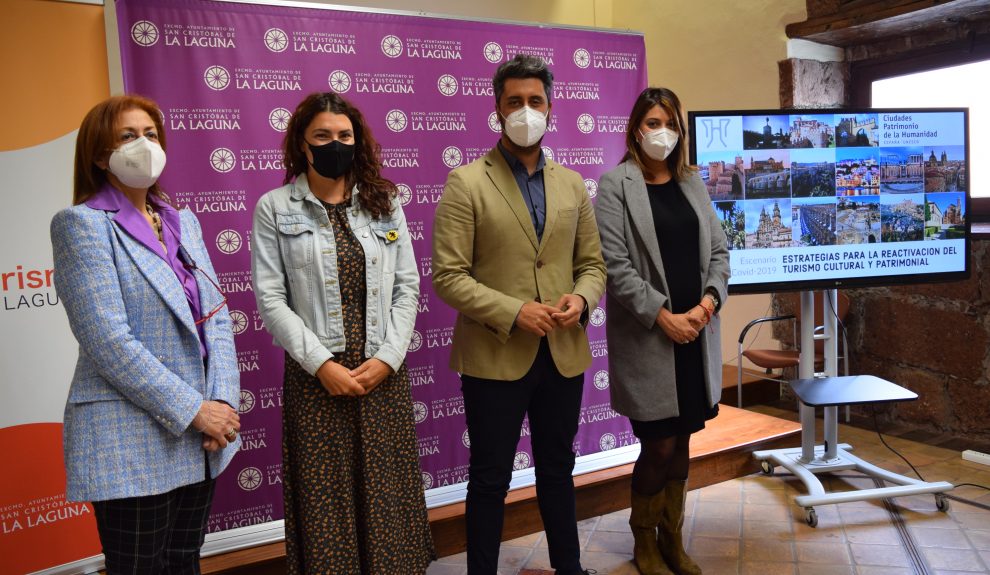 María José Roca (segunda izq.) en rueda de prensa el pasado martes | AYUNTAMIENTO DE LA LAGUNA