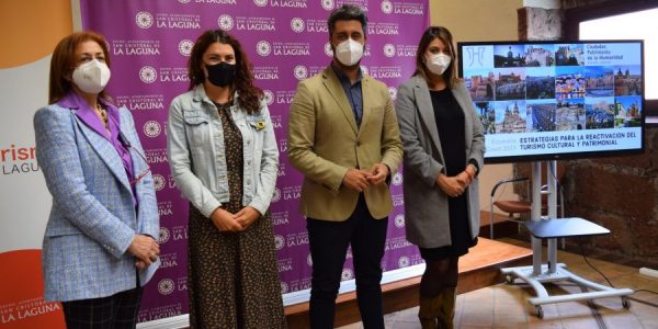 María José Roca (segunda izq.) en rueda de prensa el pasado martes | AYUNTAMIENTO DE LA LAGUNA