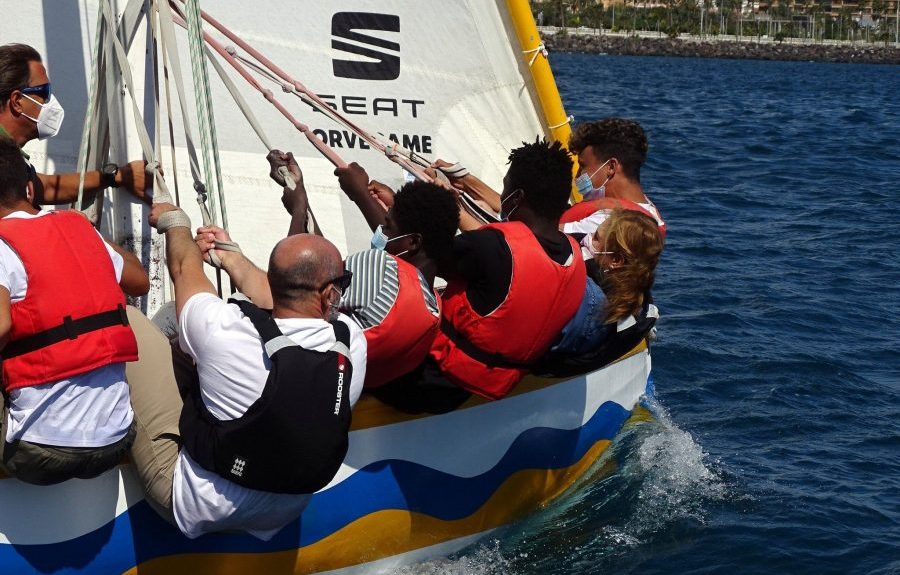 Tripulantes de uno de los botes de vela latina el pasado domingo | INSTITUTO MUNICIPAL DE DEPORTES DE LAS PALMAS DE GRAN CANARIA