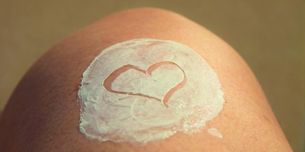 Protector solar sobre la piel | PIXABAY