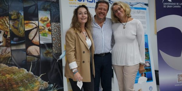 Gercende Courtois de Viçose, Rafael Ginés y Mª del Pino Toledo en la cata Abalon | MANDARINA COMUNICACIÓN