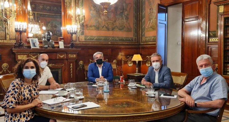 Mª Jesús Montero reunida con Ángel Víctor Torres y Román Rodríguez ayer | PSOE CANARIAS Mª Jesús Montero reunida con Ángel Víctor Torres y Román Rodríguez ayer | PSOE CANARIAS