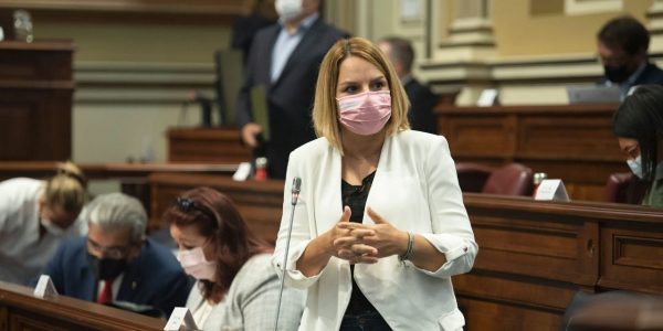Noemí Santana en el Parlamento de Canarias | Foto: Gobierno de Canarias