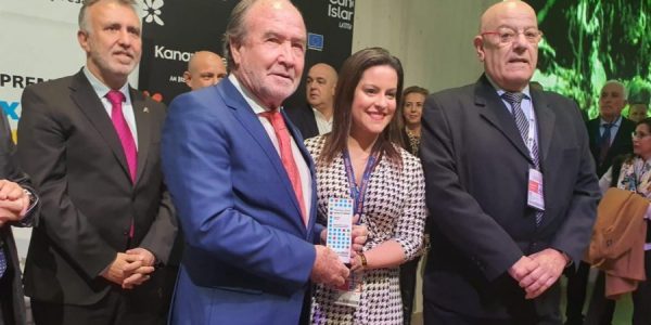 Juan Miguel Sanjuán y Yaiza Castilla en Fitur 2020 | SATOCAN