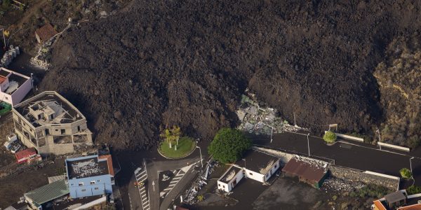 La colada de lava en La Palma | Emilio Morenatti/AP