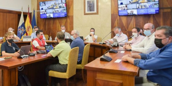 Los Reyes presiden el Comité Director del Pevolca ayer | GOBIERNO DE CANARIAS