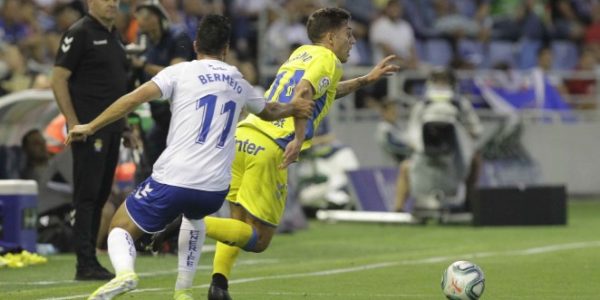 Un momento de un derby entre el CD Tenerife y la UD Las Palmas | Foto: CD Tenerife