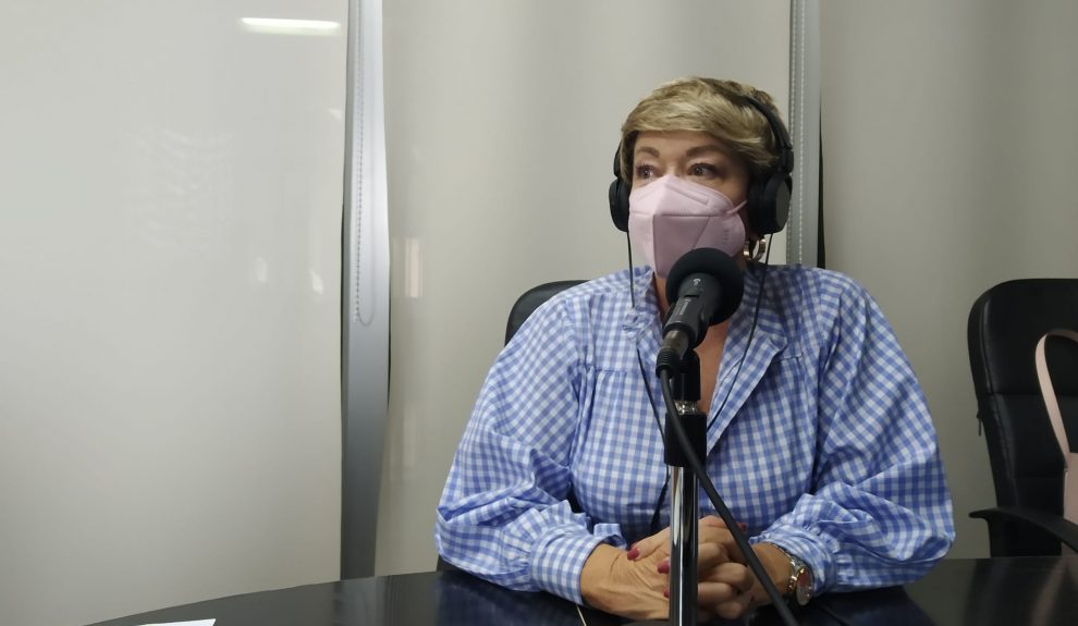 María Salud Gil en los estudios de El Espejo Canario