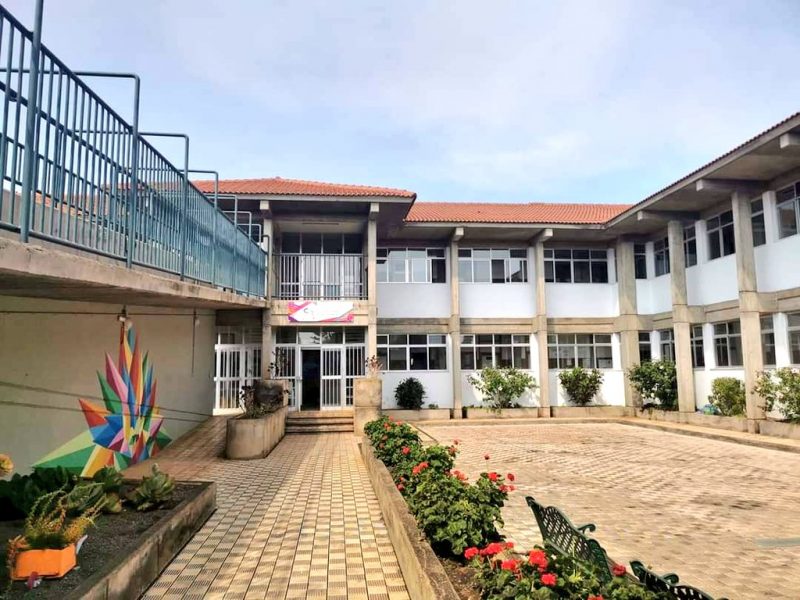 Colegio de La Palma damnificado por el volcán | Foto: Gobierno de Canarias Colegio de La Palma damnificado por el volcán | Foto: Gobierno de Canarias