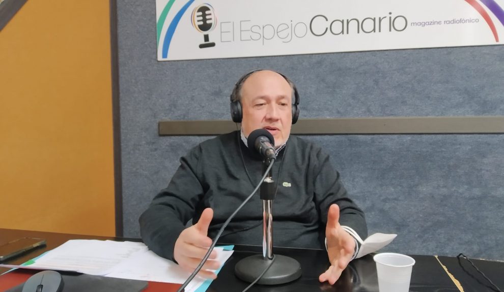 Francisco Fernández de Pedro en los estudios de El Espejo Canario