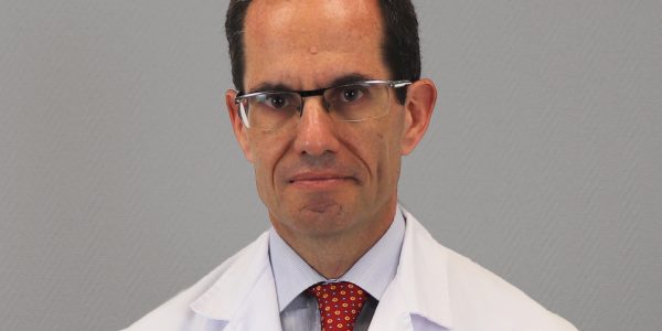Héctor Ajubita, jefe de urología de HUSR Las Palmas. | Foto: HUSR