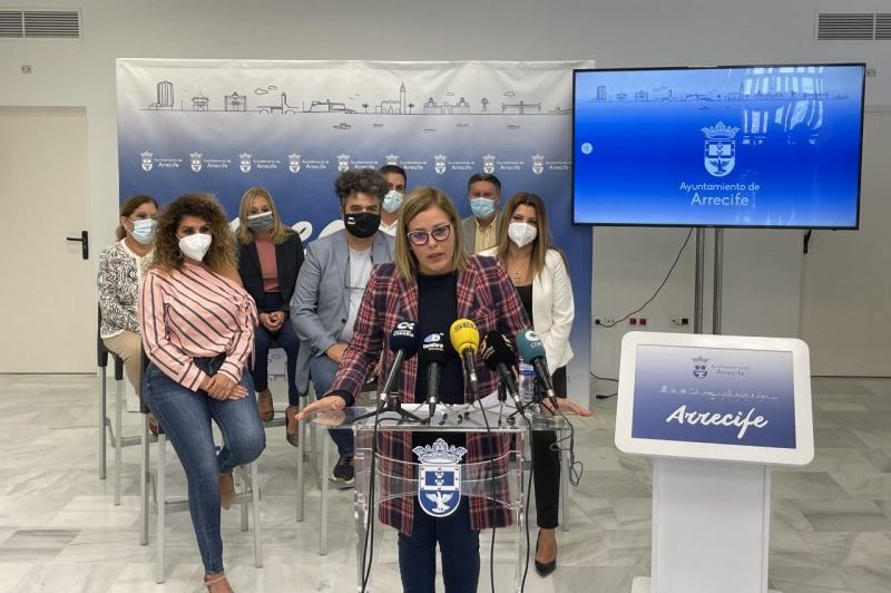 Astrid Pérez en la rueda de prensa anunciando los cambios en el gobierno | Foto: Ayuntamiento de Arrecife de Lanzarote Astrid Pérez en la rueda de prensa anunciando los cambios en el gobierno | Foto: Ayuntamiento de Arrecife de Lanzarote