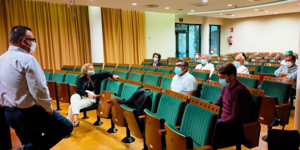 Conrado Domínguez en una reunión en el Servicio Canario de Salud de La Palma | Foto: Gobierno de Canarias