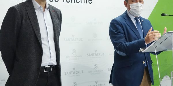 José Manuel Bermúdez (izquierda) en una comparecencia ante los medios | Foto: Ayuntamiento de Santa Cruz de Tenerife