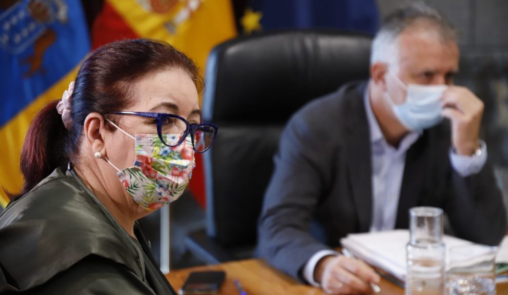 Manuela Armas en una reunión del consejo de Gobierno | Foto: Gobierno de Canarias